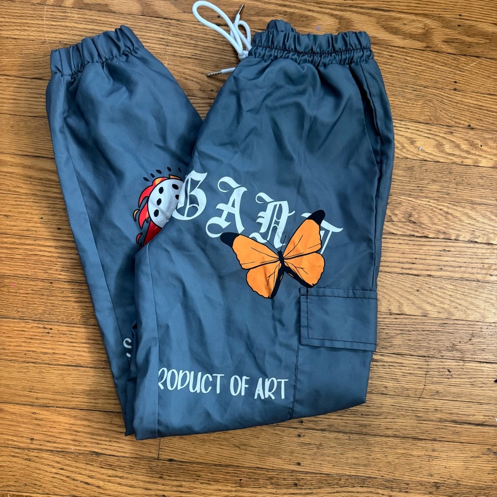 Men’s ROMWE Gray Graphic Joggers Size S - Picture 9 of 10